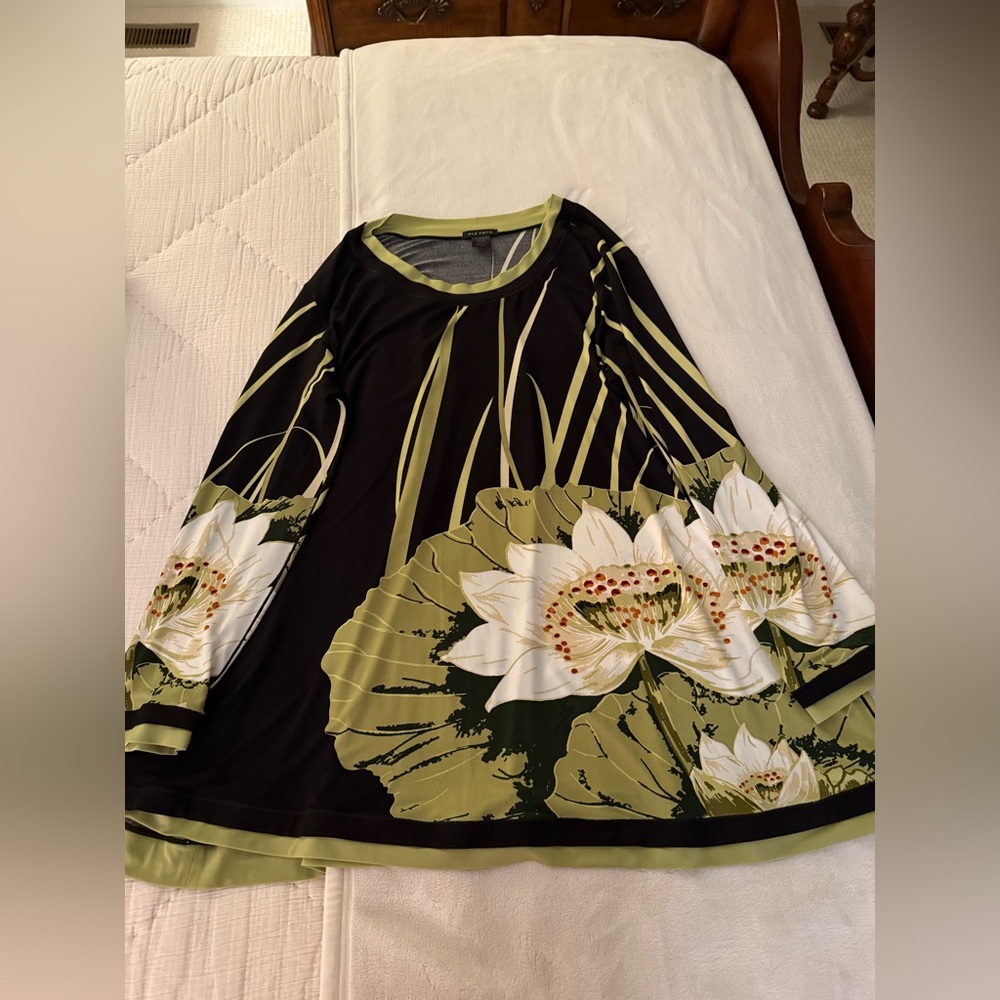 Floral Black and Green Top